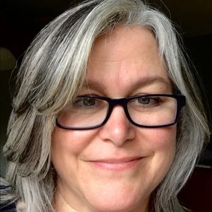 Meet your Posher, Stacy